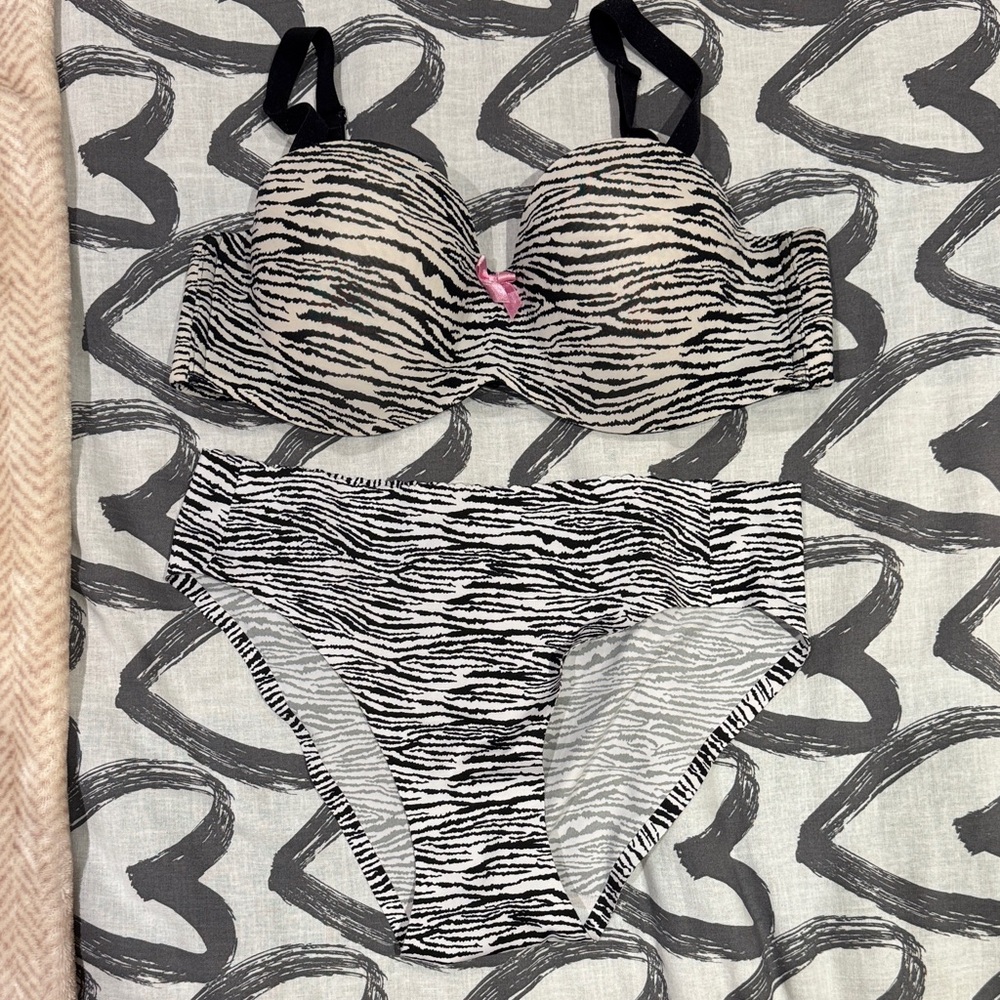 La Vie En Rose Zebra Print Lingerie Set